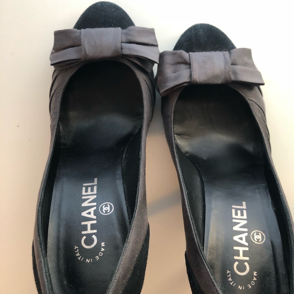 So Elegant and Sexy Chanel Heels! - Picture 5 of 5